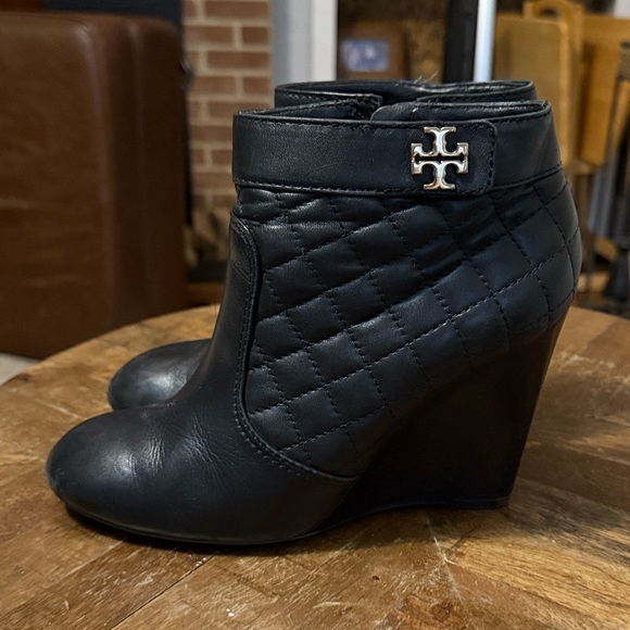 Tory Burch Leila Leather Quilted Wedge Booties 8 - Picture 8 of 9